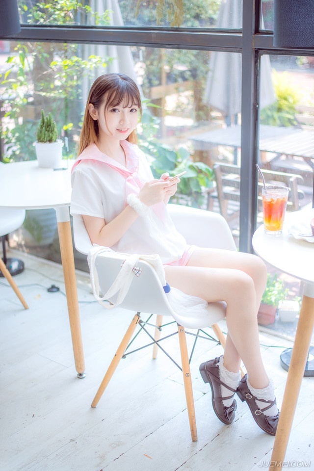 一杆银枪，万点寒光，所过之处，江东将士无一合之敌。